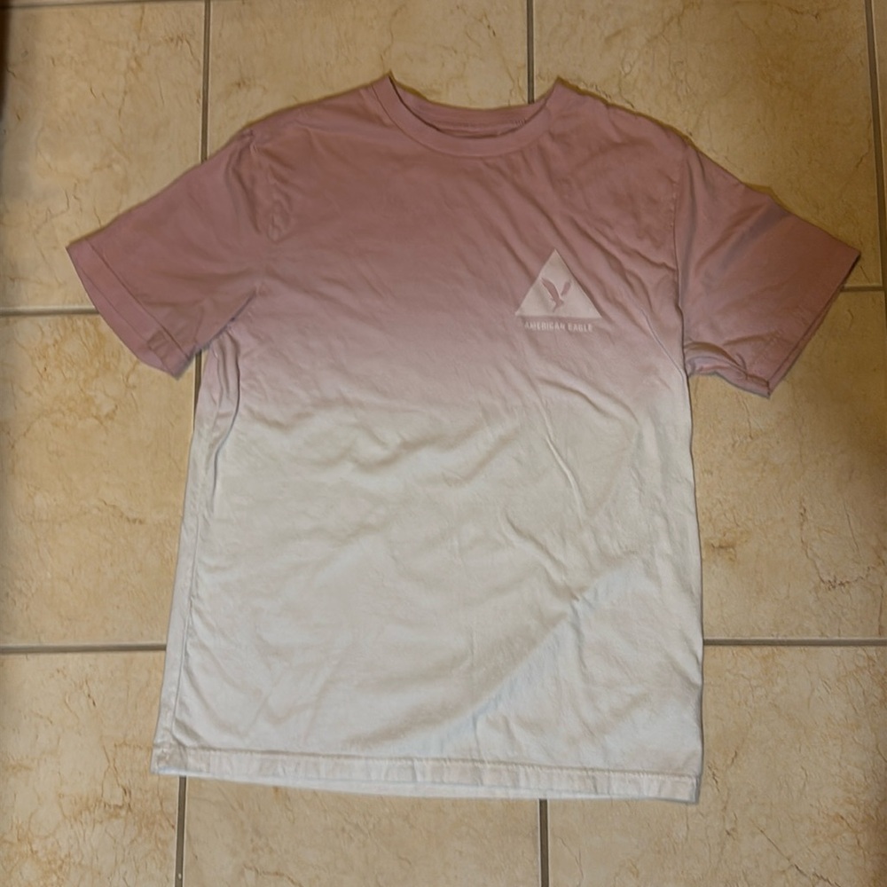 Men’s American Eagle size M Pink and White Dip-Dye Graphic  T-Shirt